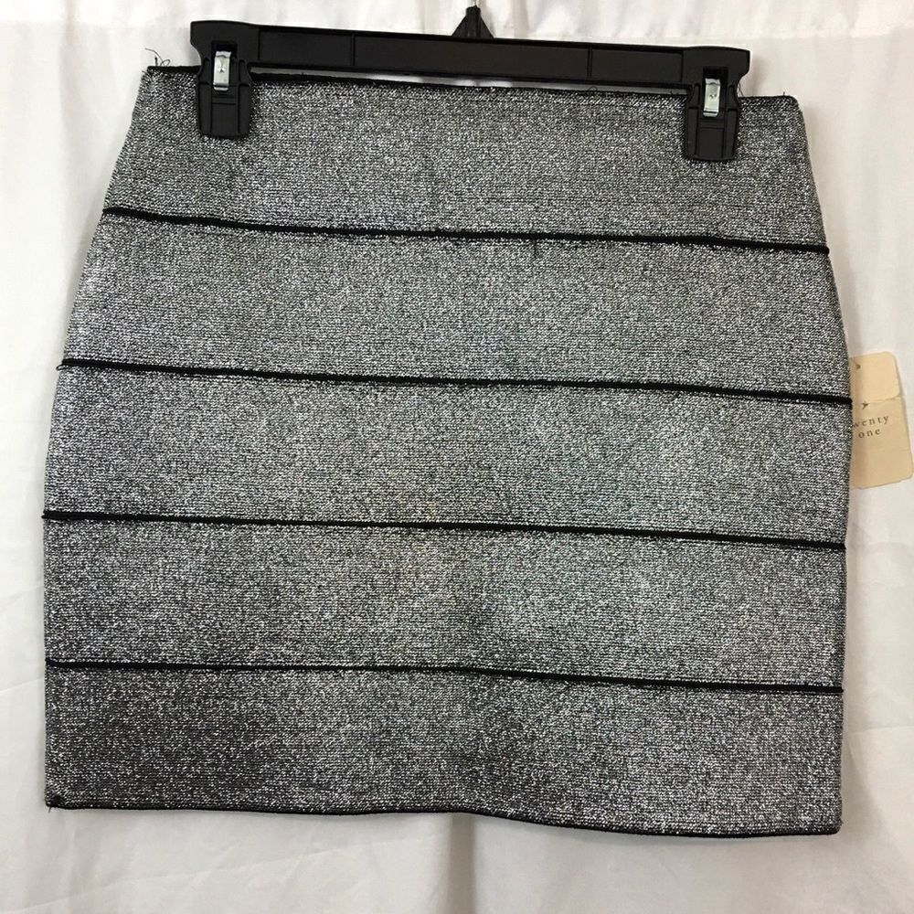 Vintage Forever 21 Silver Sparkle Mini Skirt Size Medium